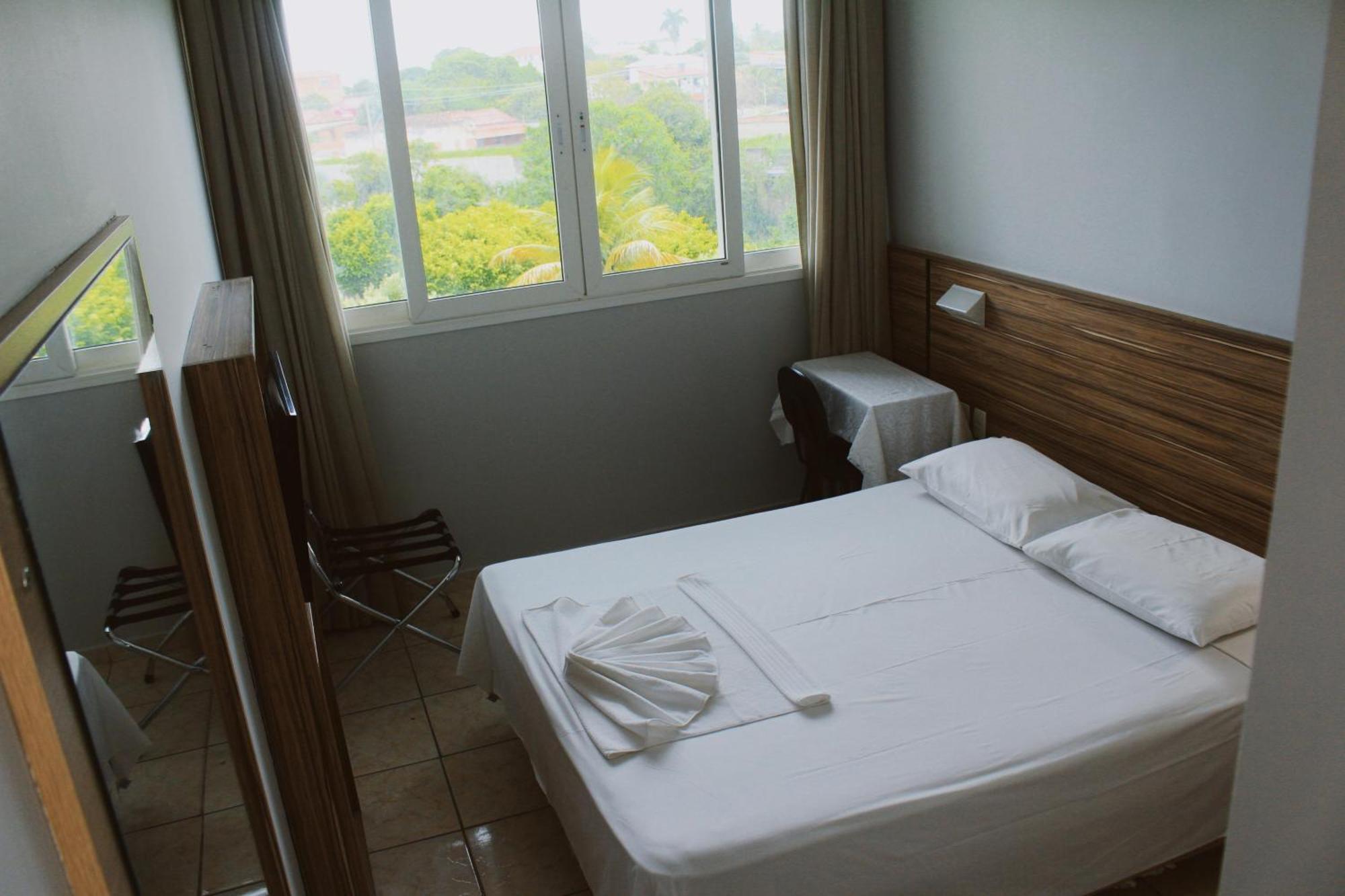 Canoeiros Hotel
